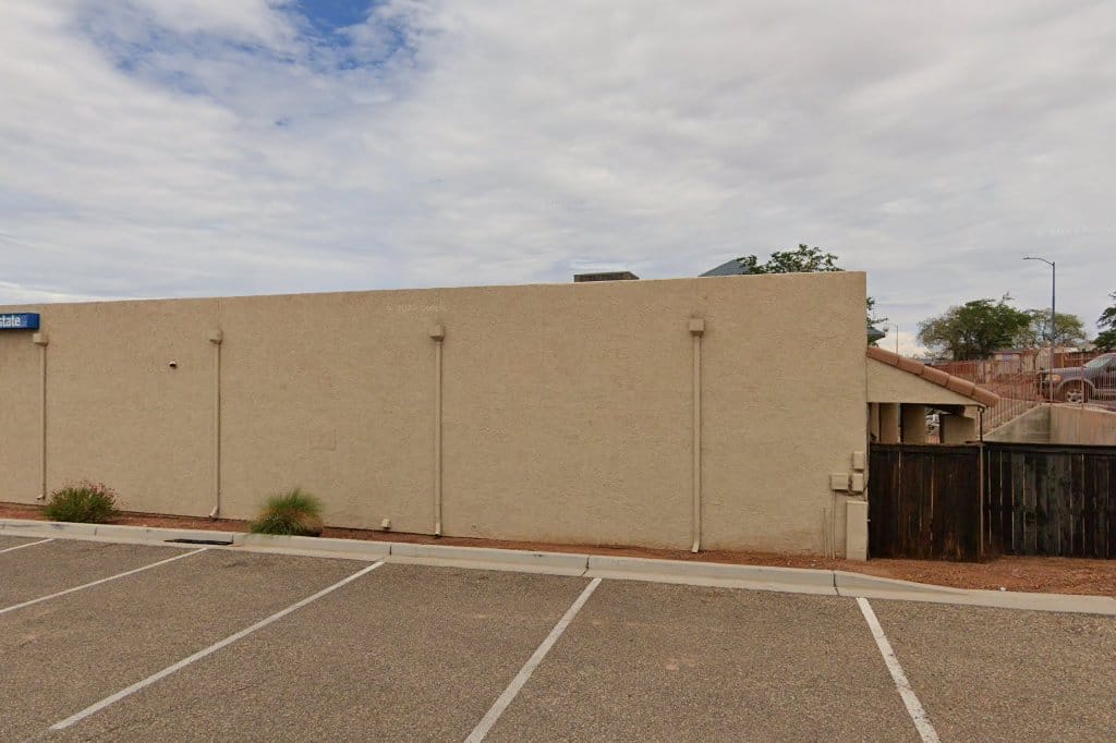 Caviat - Flagstaff High School