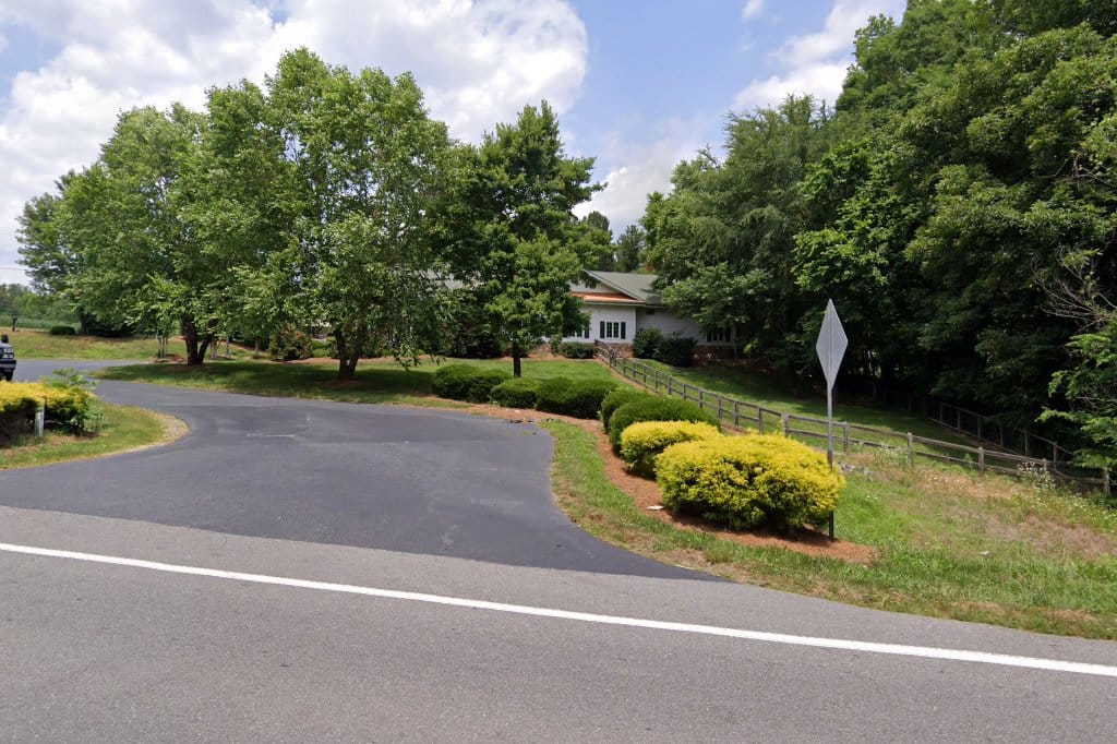 Forest Oaks Animal Hospital