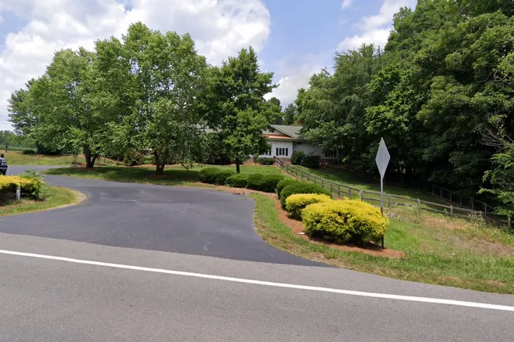 Forest Oaks Animal Hospital