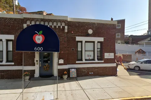 Apple Montessori School