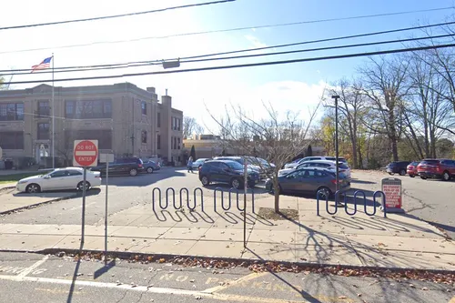 Lincoln Ave School