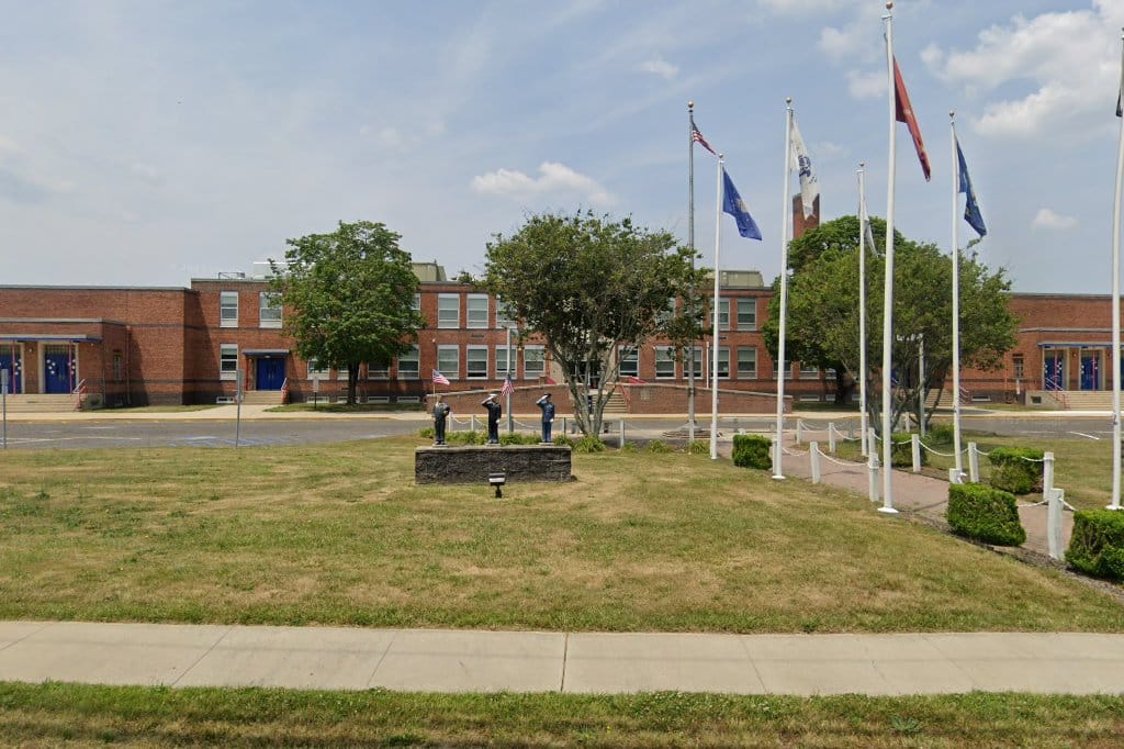 Veterans Memorial School