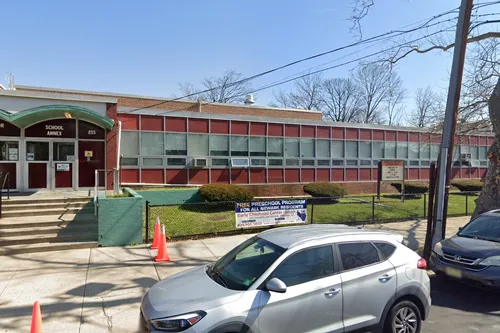 Chancellor Ave School