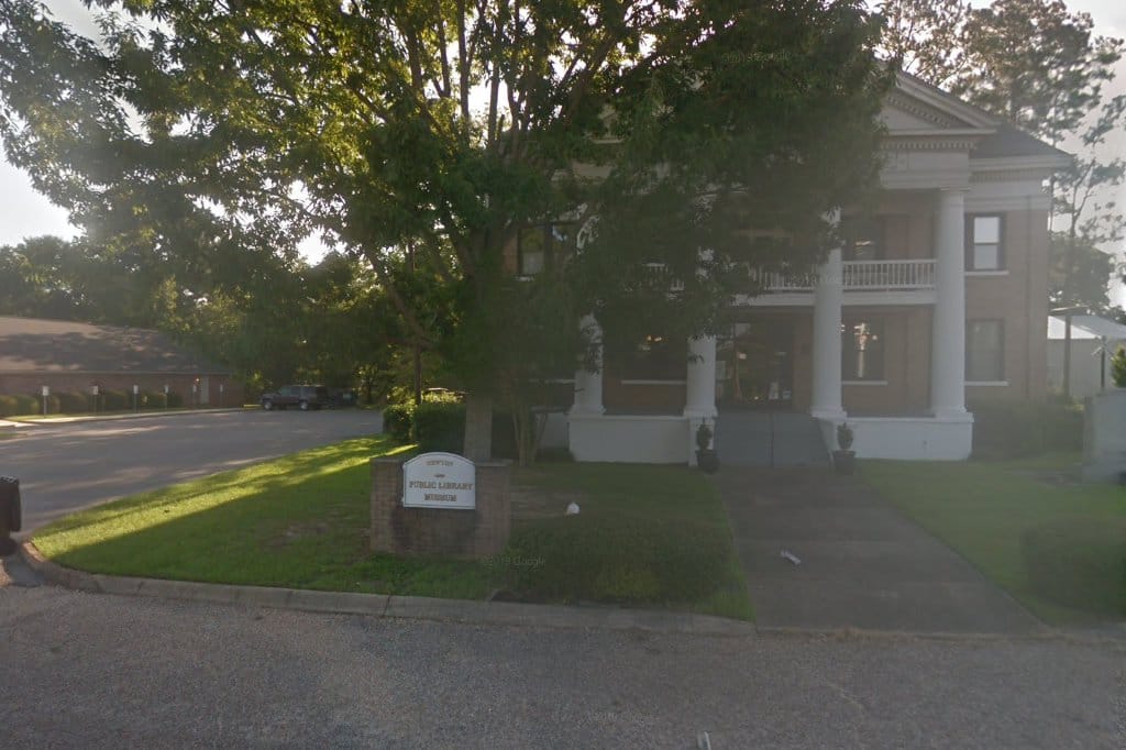 Newton Courthouse