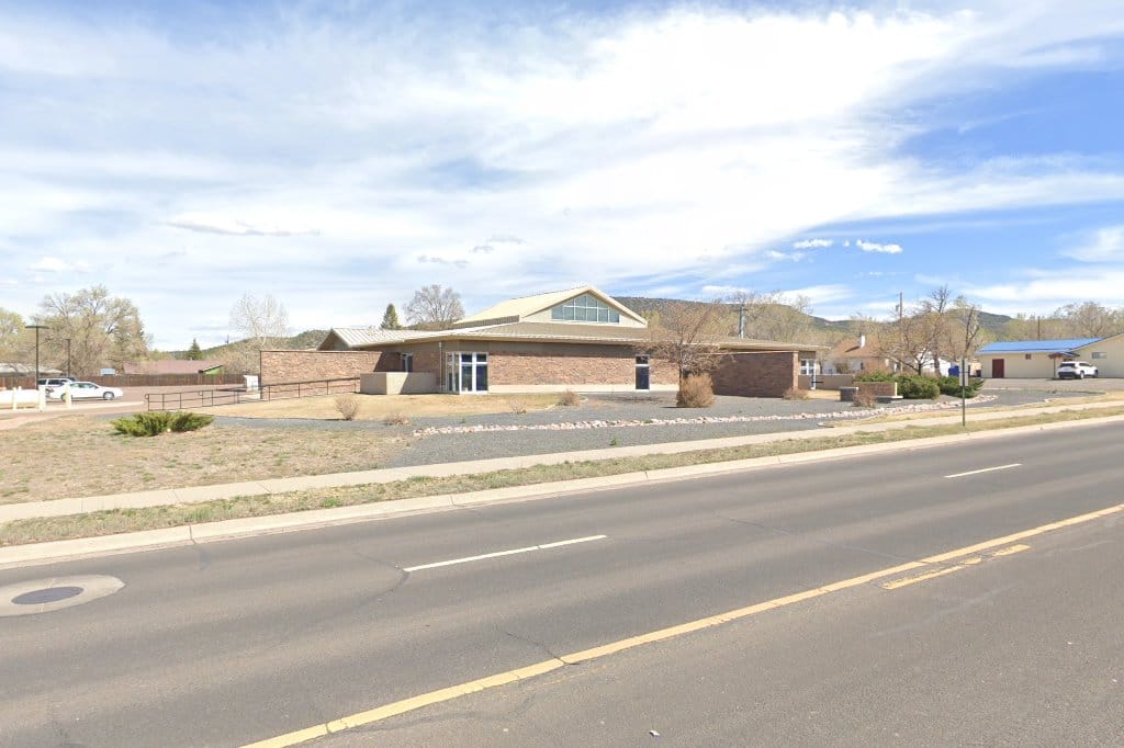 Round Valley Public Library