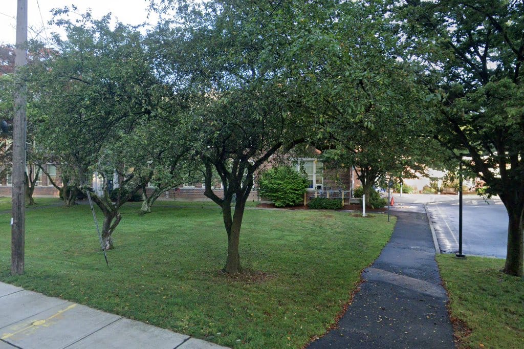Holmes Elementary School