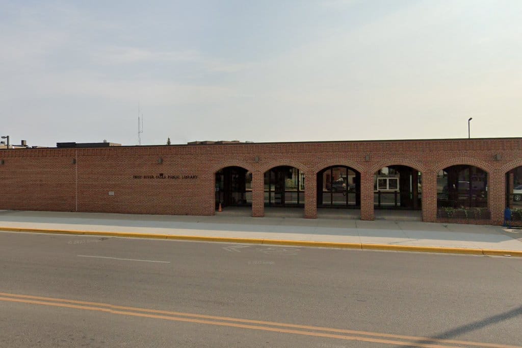 Thief River Falls Library