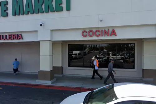 Lucky Pharmacy