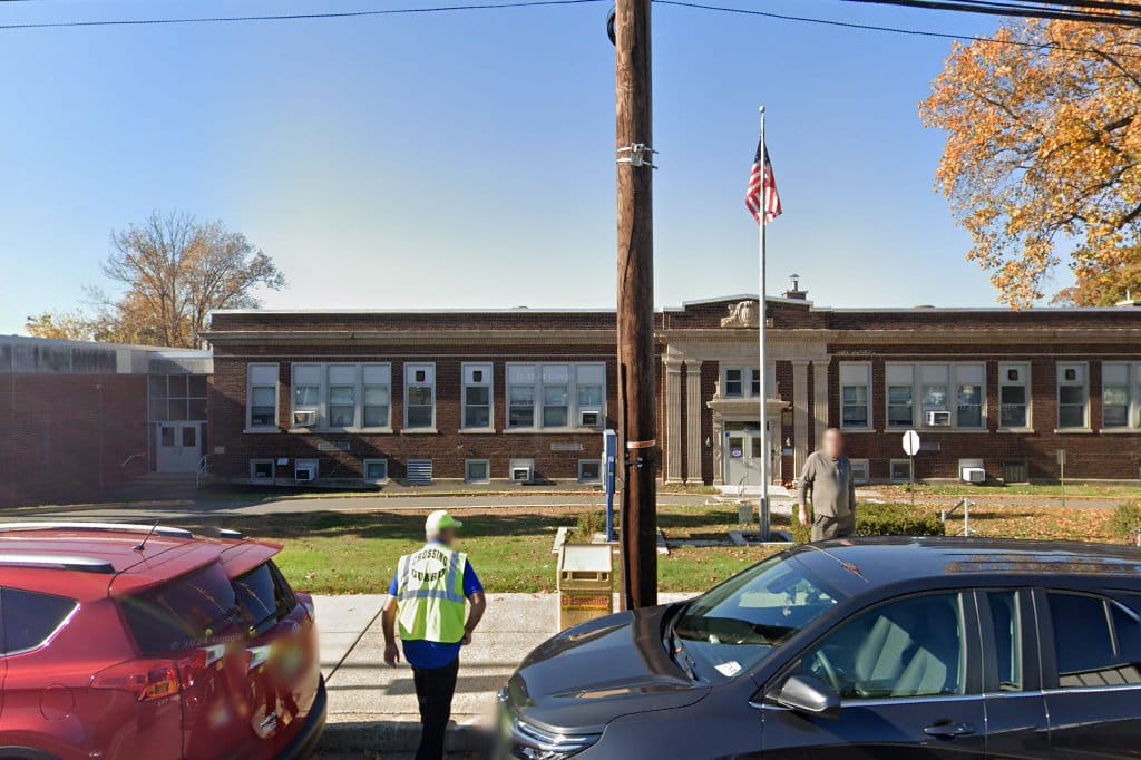 Bergen Blvd School