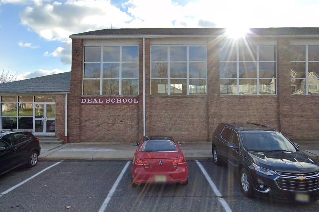 Deal Island School
