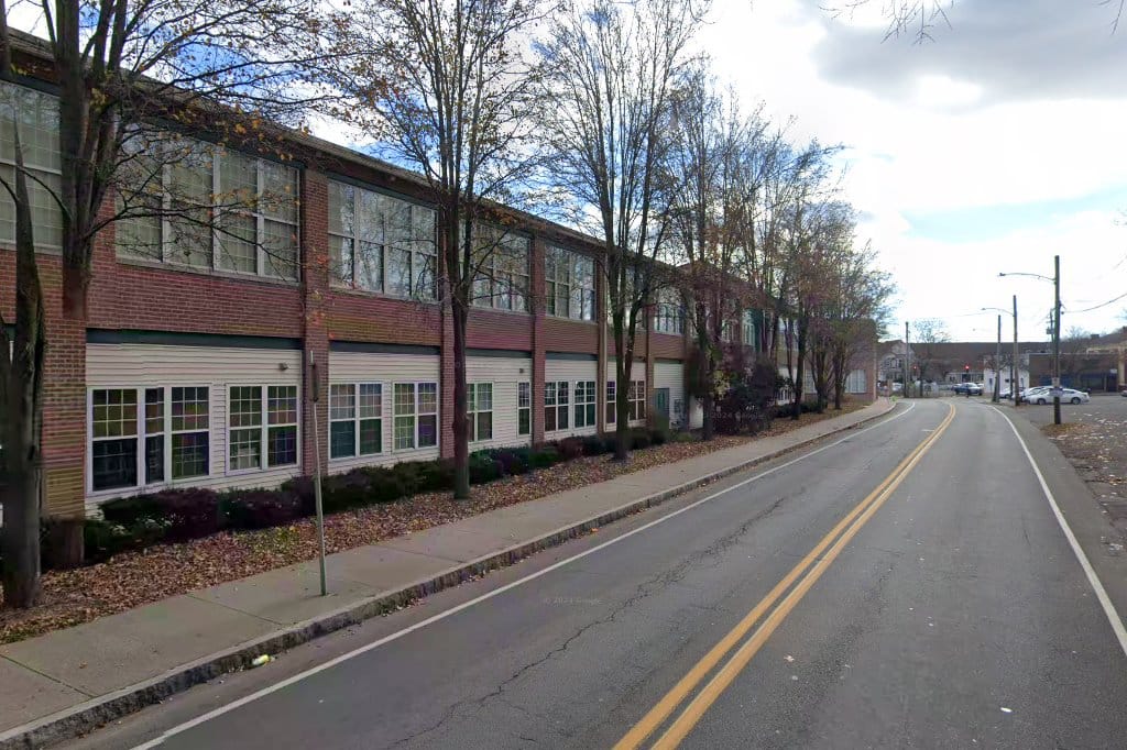 Metropolitan Business High School