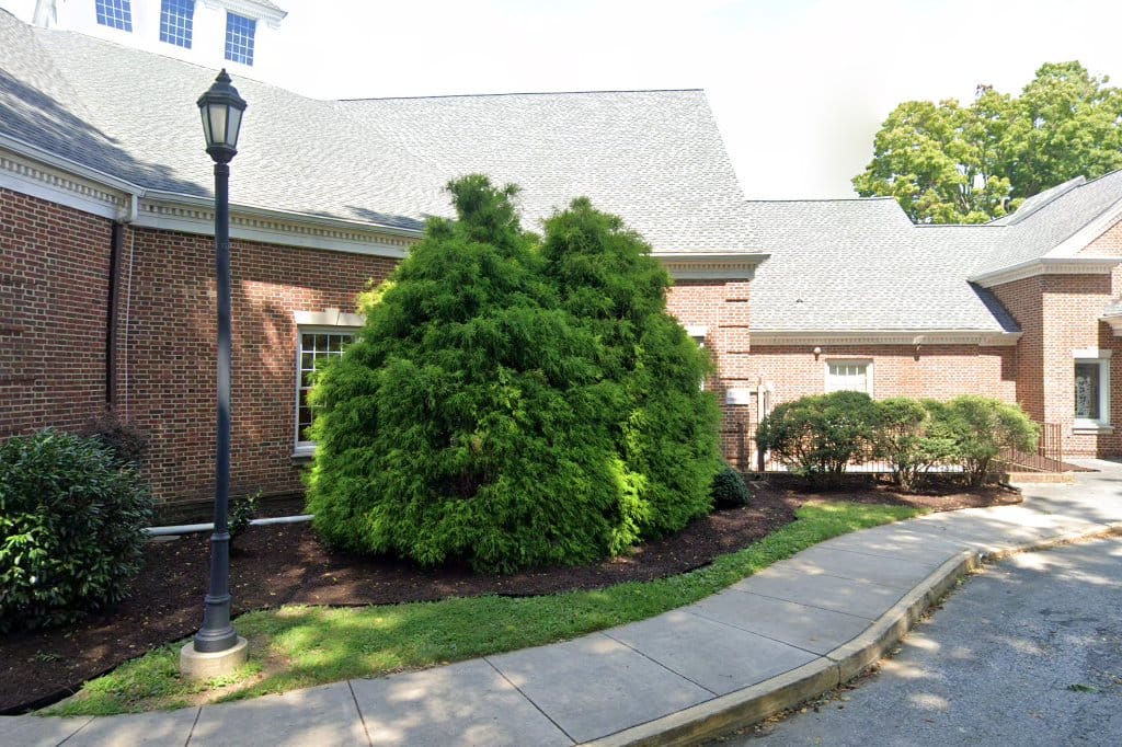 Holy Cross Elementary School