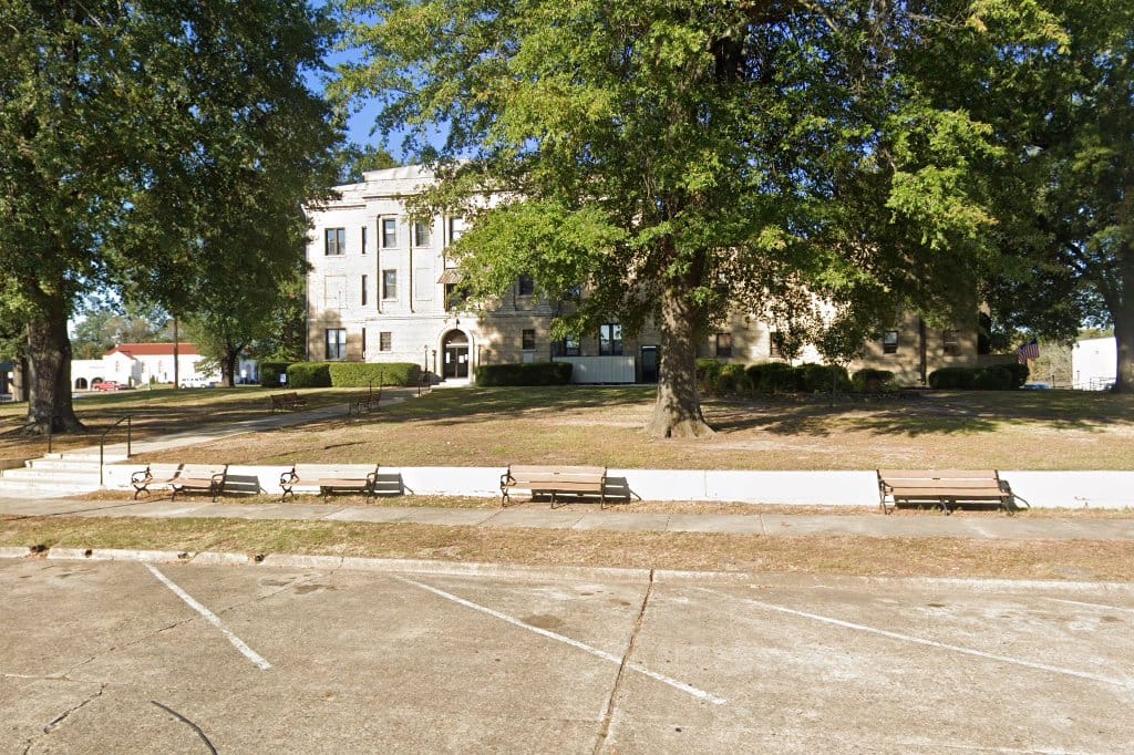 DeQueen Circuit Court