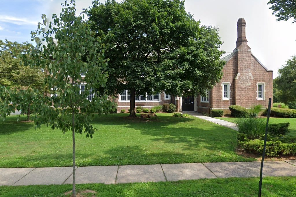 Forest Ave School
