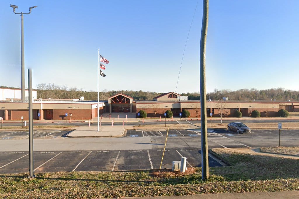 Veterans Memorial Middle School