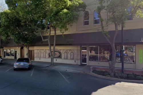Leoni Pharmacy