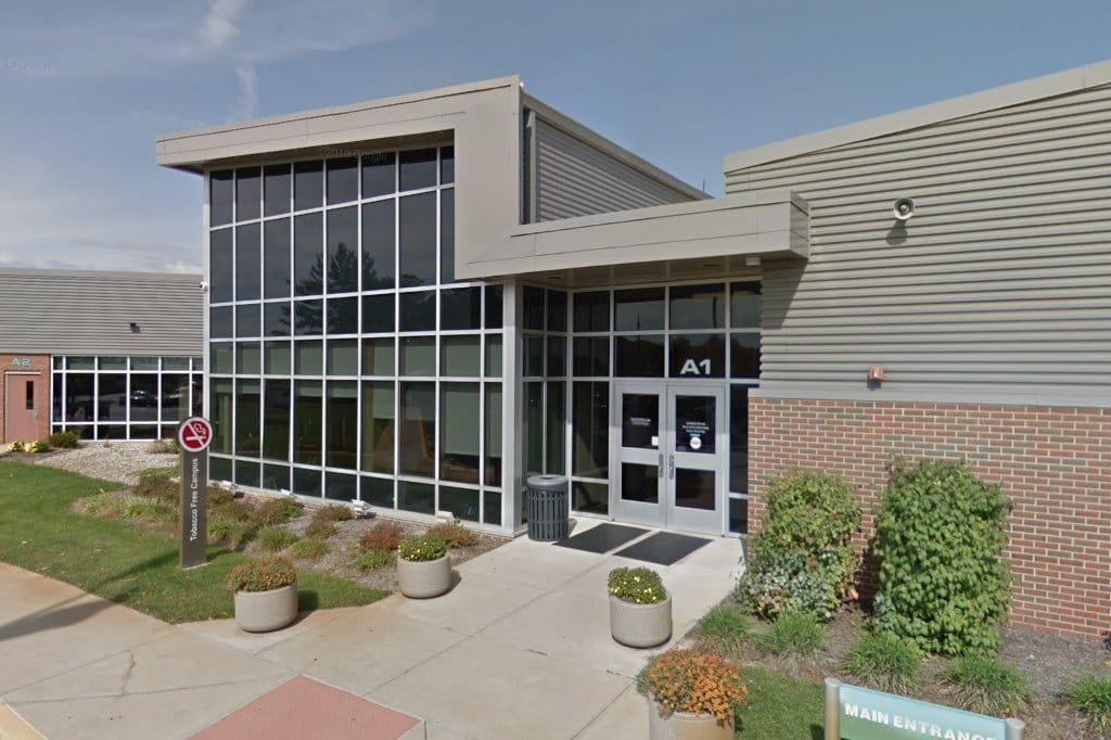 Central Nine Career Center