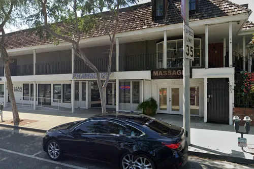 West Knoll Pharmacy