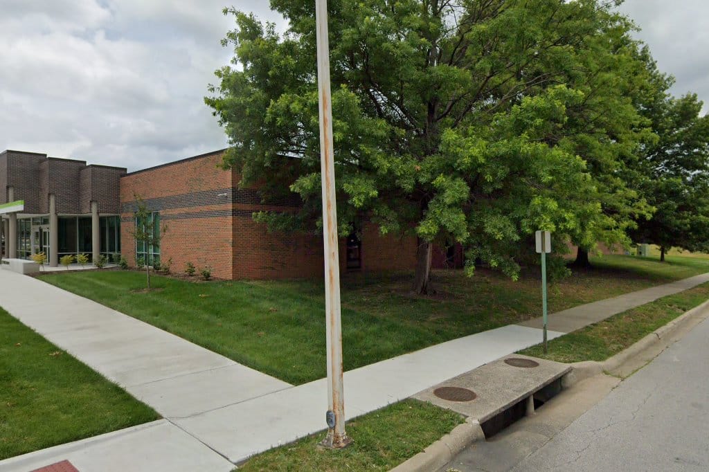 Mid-Continent Public Library - Antioch Branch