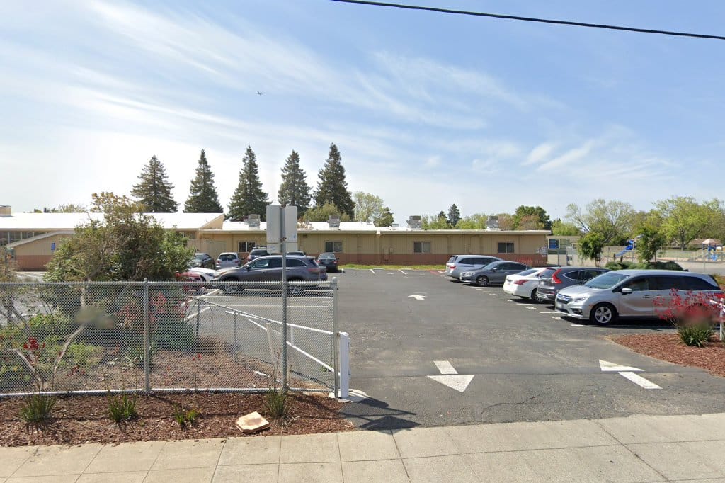Colonial Acres Elementary School