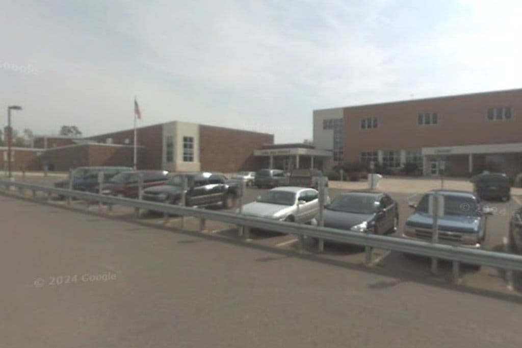 L'Anse High School