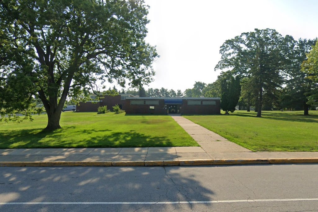Three Oaks Elementary School