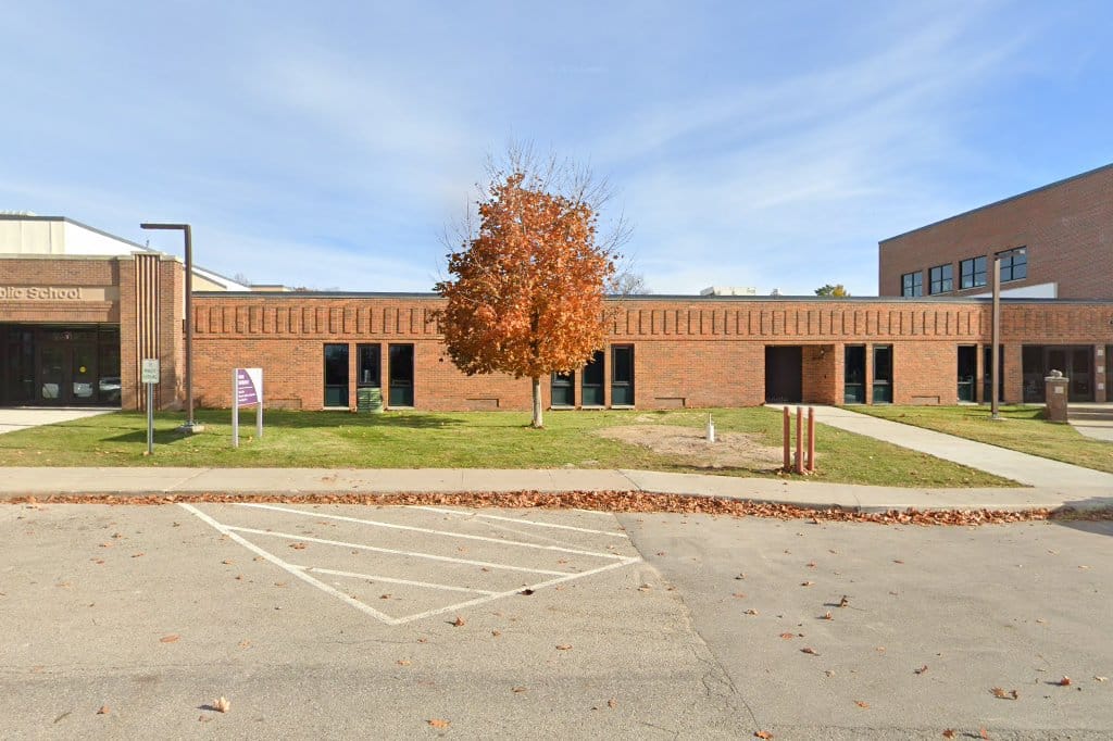 Leland Public School
