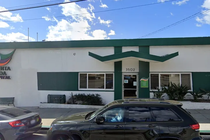 Crescenta Canada Pet Hospital