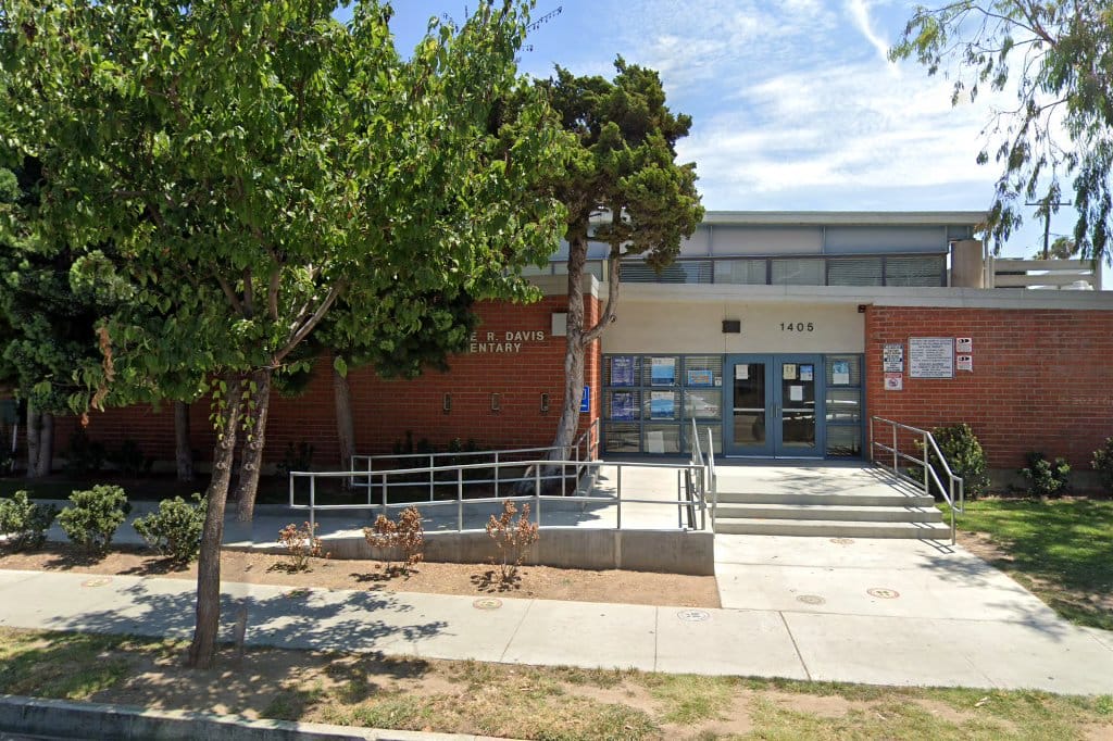 Wallace R Davis Elementary School