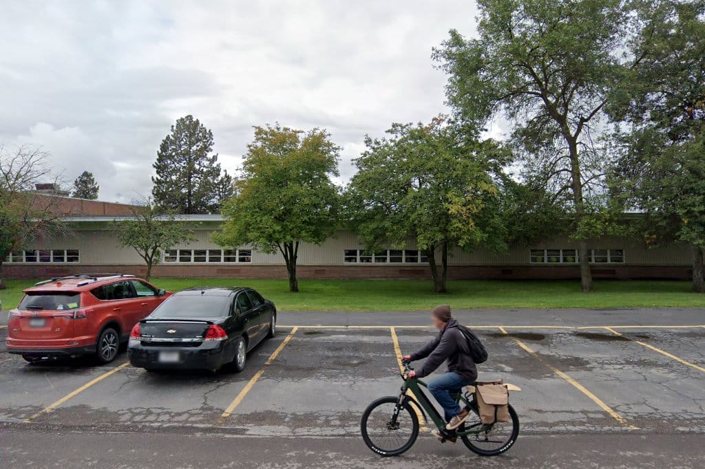 Glacier Gateway Elementary School