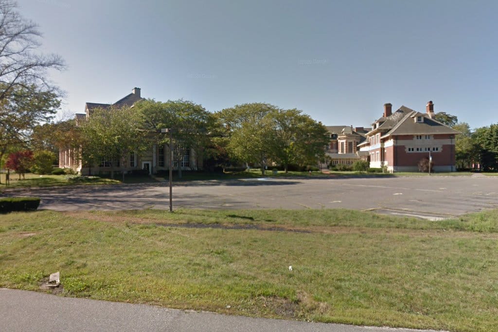 Dowling College