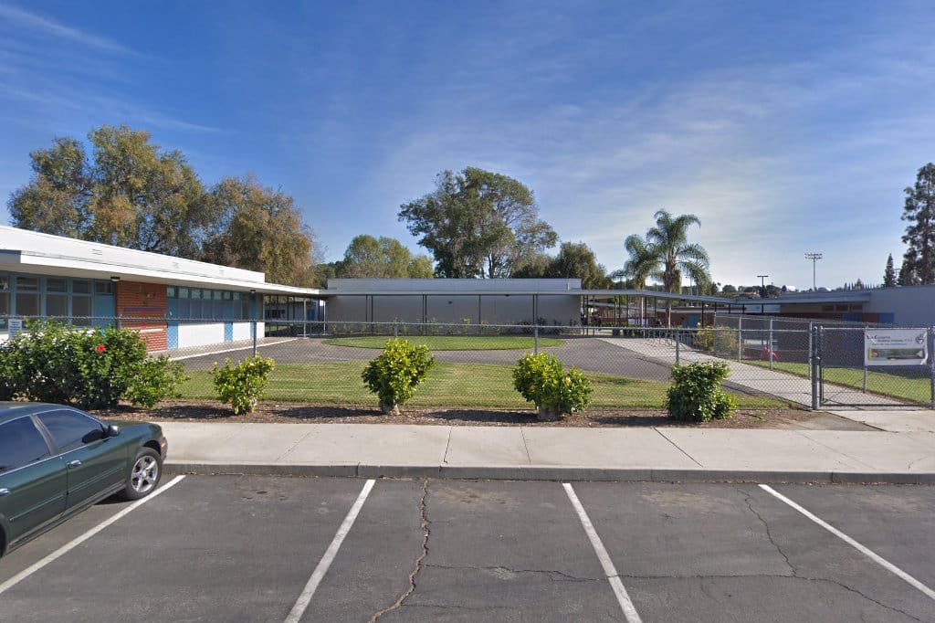Los Coyotes Middle School