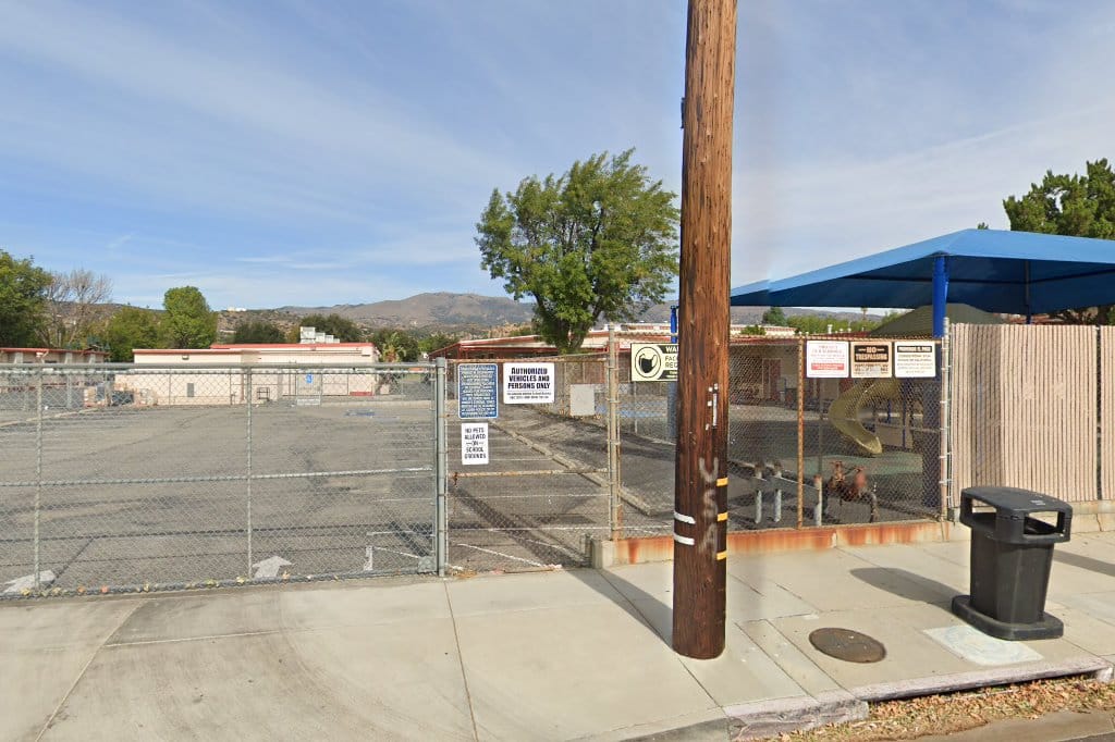 Chatsworth School