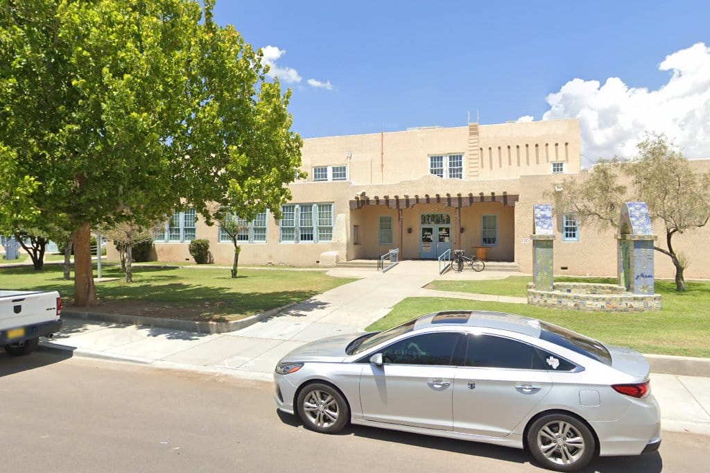 Alma d'arte Charter High School