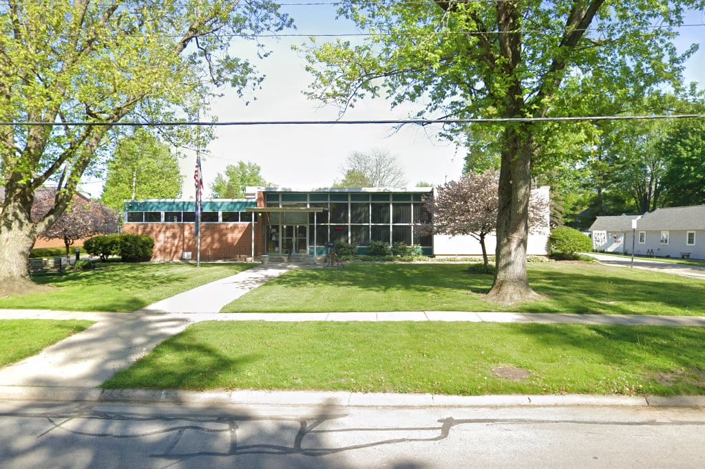 Schultz-Holmes Memorial Library