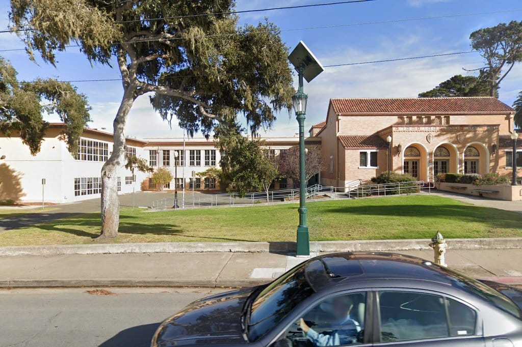 Pacific Grove Middle School