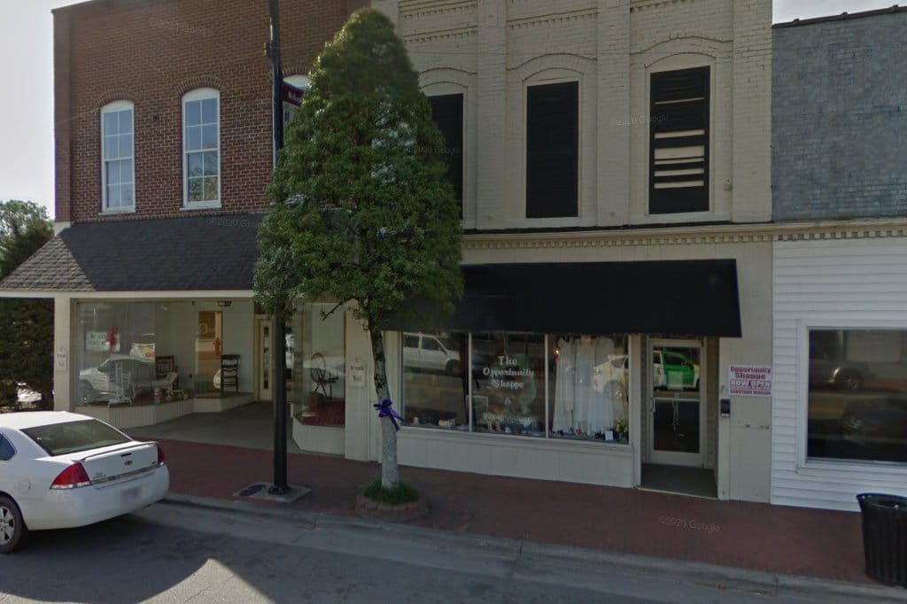 Windsor Vehicle & License Plate Renewal Office