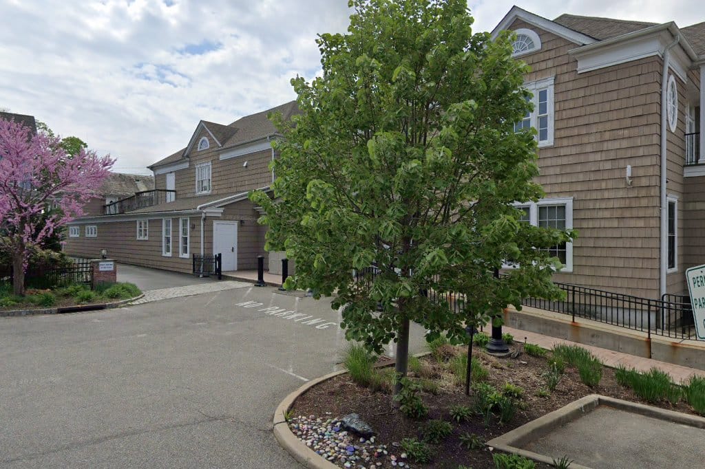 East Williston Village Court