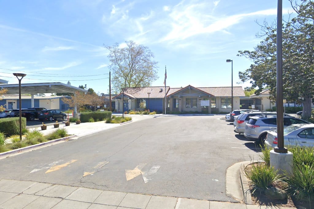 Mariano Castro Elementary School