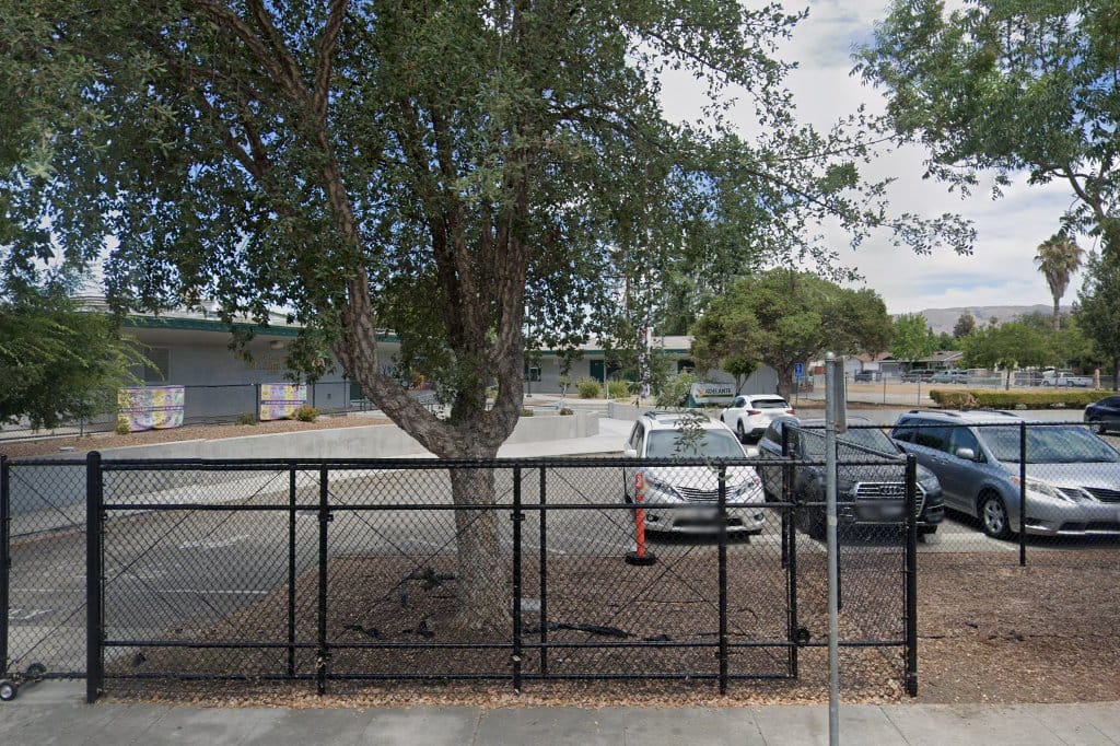 Adelante Dual Language Academy