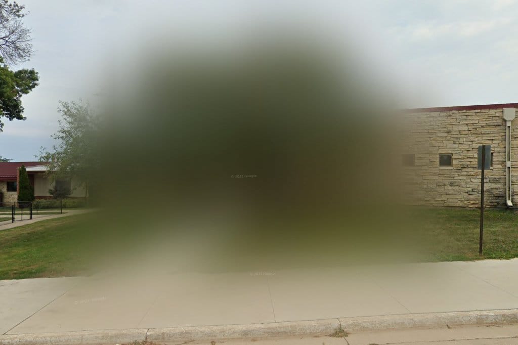 Strawberry Hill Elem School