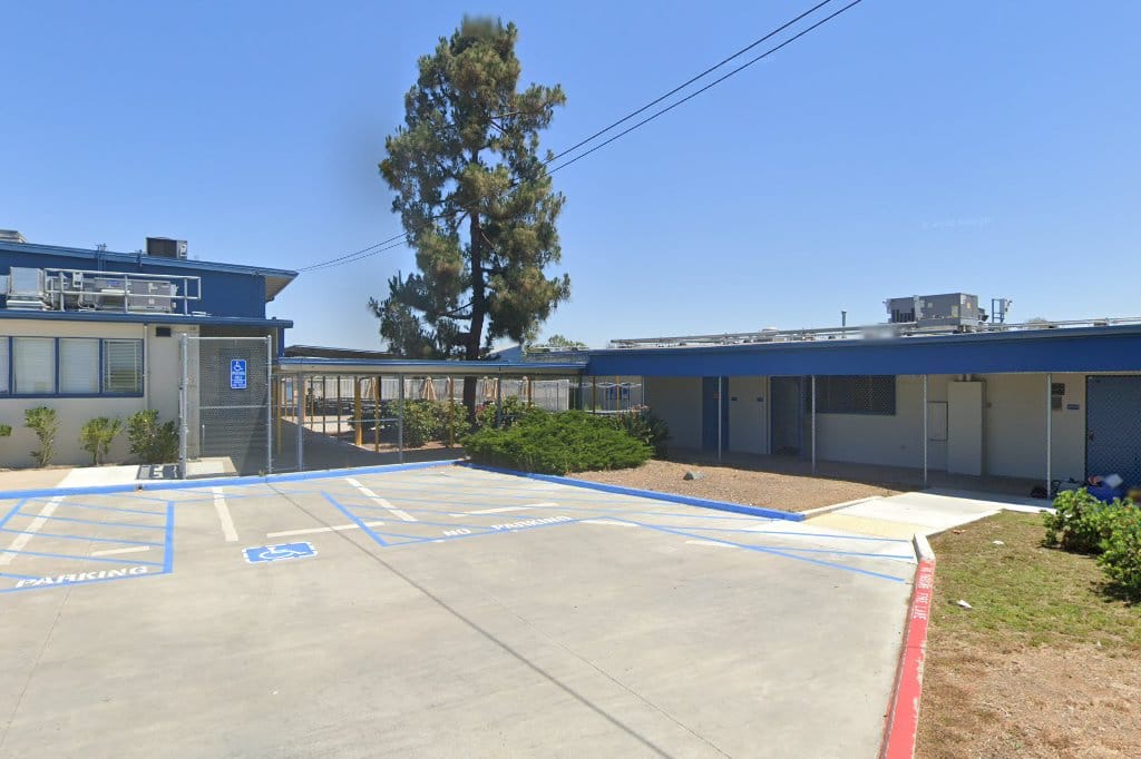 Holmes Elementary School