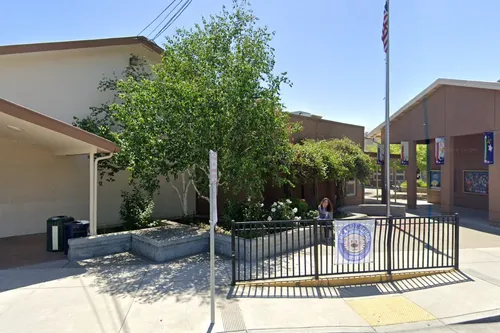 Oak Knoll School
