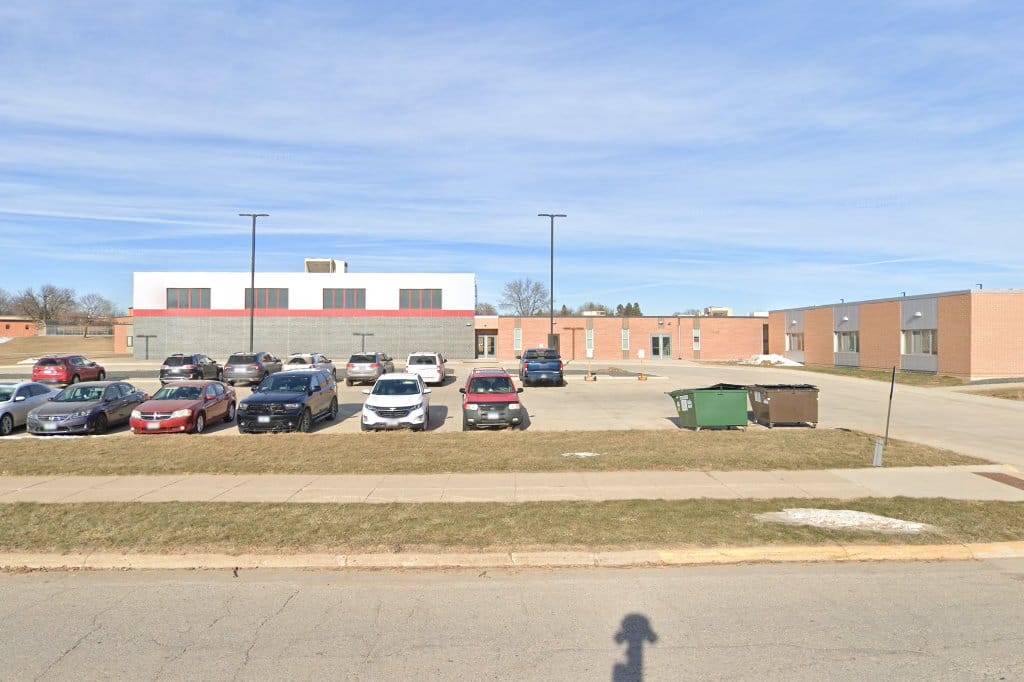 Estherville Lincoln Central Demoney Elementary School