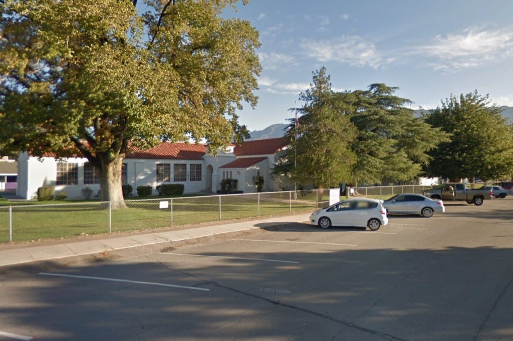 Lo-Inyo Elementary School