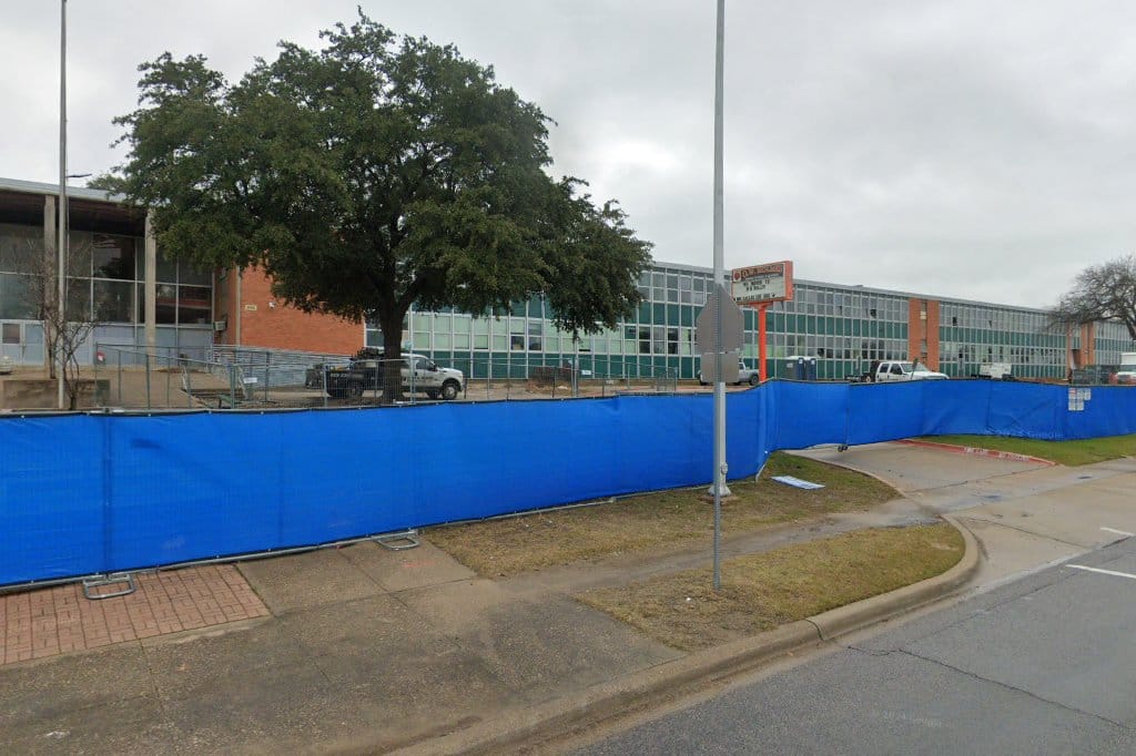 Oliver W. Holmes Humanities/Communications Academy