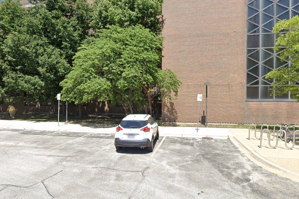 Northeastern Illinois University