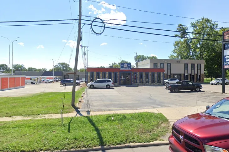 Alexis Road Animal Hospital