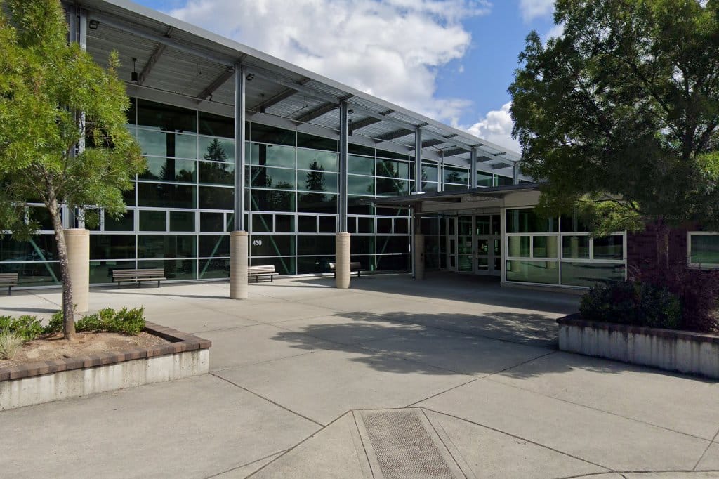 Kirkland Middle School (LWSD No. 414)