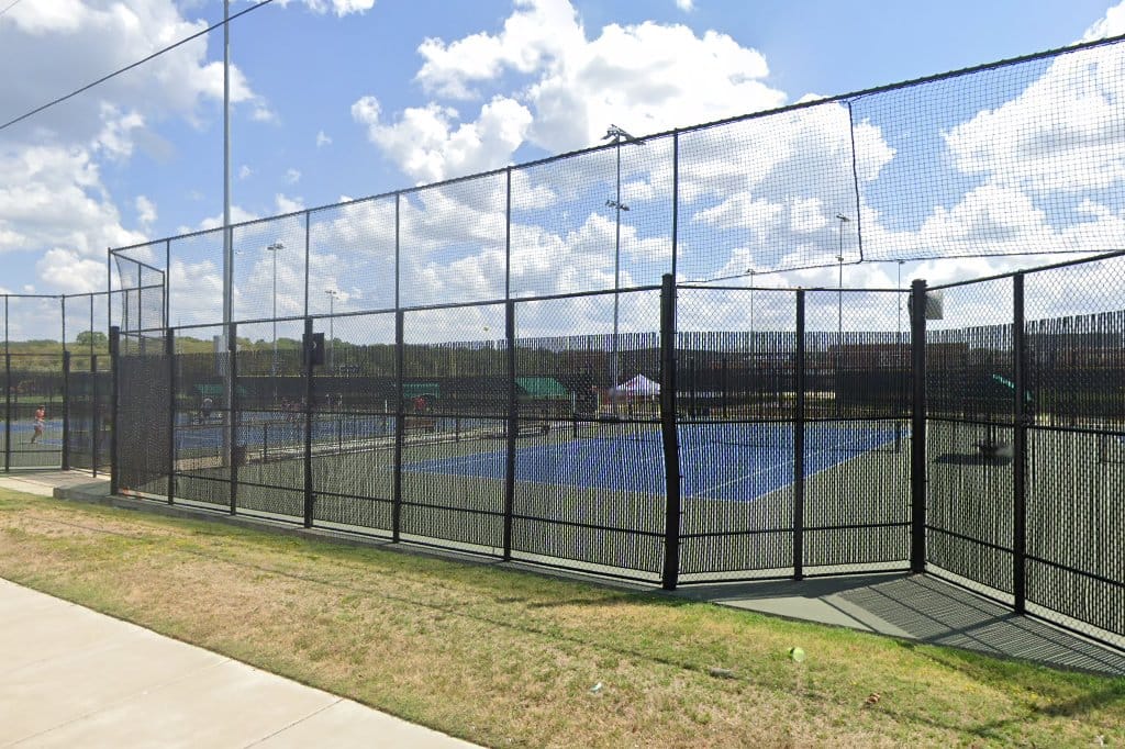 Robert E Lee High School